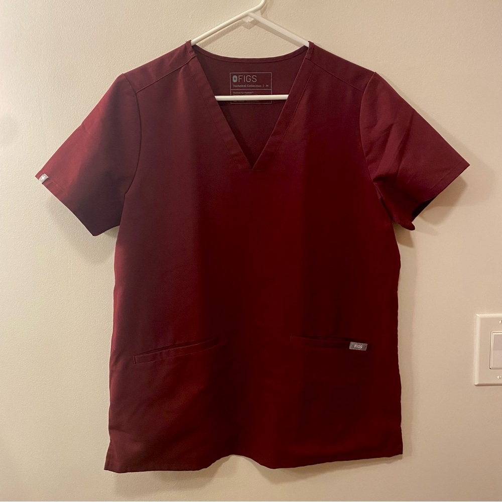 Figs burgundy Casma 3 pocket scrub top M
